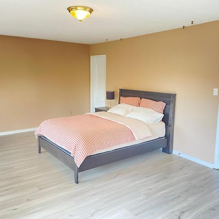 41 Huntsmill Blvd Lägenhet Toronto Exteriör bild