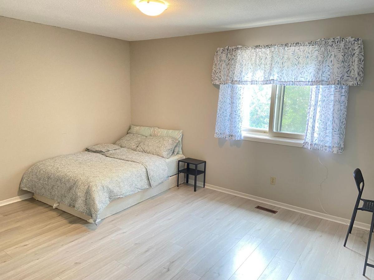 41 Huntsmill Blvd Lägenhet Toronto Exteriör bild